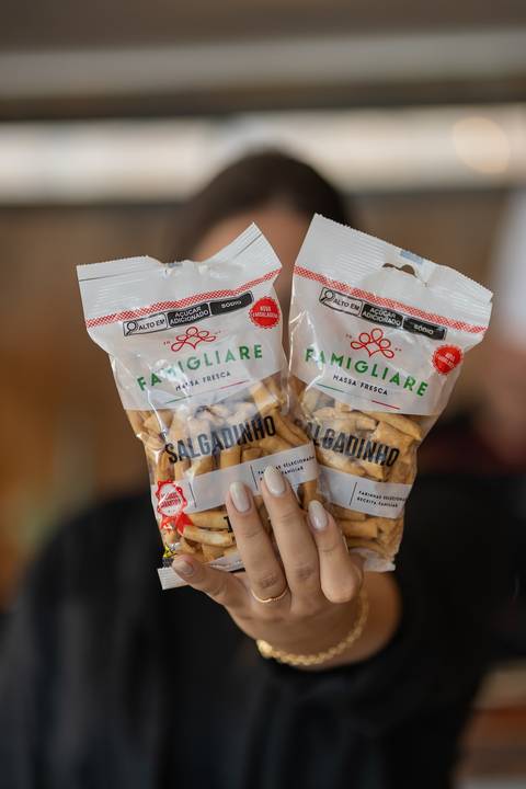 felipe-lopes-fotografia-fotografo-em-osorio-ensaio-empresarial-de-marca-de-comida-massas-famigliare-fotos-para-acervo-criacao-de-conteudo-nas-redes'