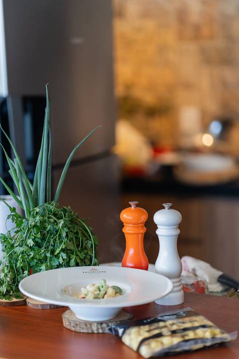 felipe-lopes-fotografia-fotografo-em-osorio-ensaio-empresarial-de-marca-de-comida-massas-famigliare-fotos-para-acervo-criacao-de-conteudo-nas-redes'