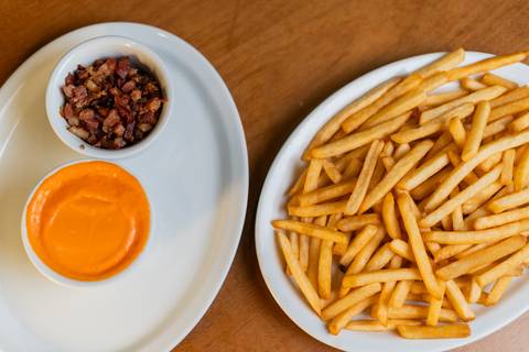 felipe-lopes-fotografia-fotografo-em-osorio-ensaio-empresarial-de-marca-de-comida-restaurante-a-lenha-hamburgueria-fotos-para-acervo-e-criacao-de-conteudo-e-site'