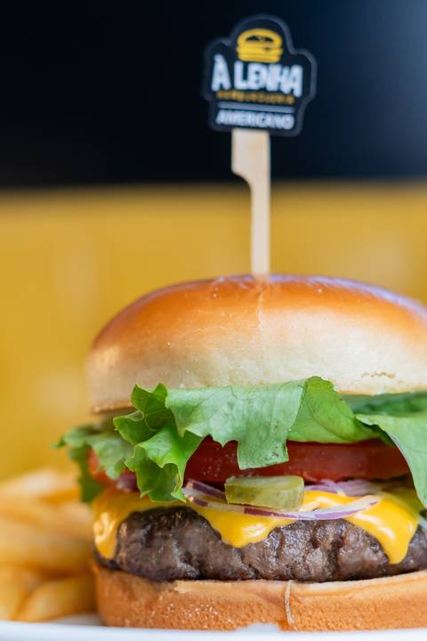 felipe-lopes-fotografia-fotografo-em-osorio-ensaio-empresarial-de-marca-de-comida-restaurante-a-lenha-hamburgueria-fotos-para-acervo-e-criacao-de-conteudo-e-site'