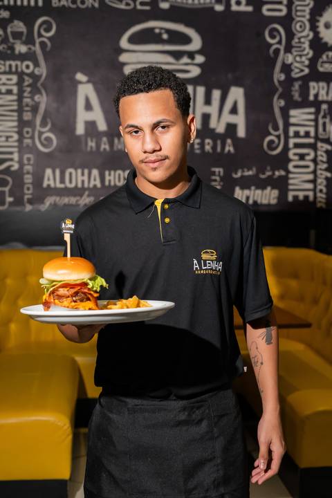 felipe-lopes-fotografia-fotografo-em-osorio-ensaio-empresarial-de-marca-de-comida-restaurante-a-lenha-hamburgueria-fotos-para-acervo-e-criacao-de-conteudo-e-site'