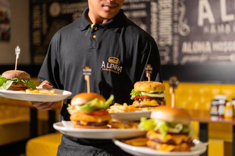 felipe-lopes-fotografia-fotografo-em-osorio-ensaio-empresarial-de-marca-de-comida-restaurante-a-lenha-hamburgueria-fotos-para-acervo-e-criacao-de-conteudo-e-site'