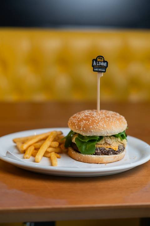 felipe-lopes-fotografia-fotografo-em-osorio-ensaio-empresarial-de-marca-de-comida-restaurante-a-lenha-hamburgueria-fotos-para-acervo-e-criacao-de-conteudo-e-site'