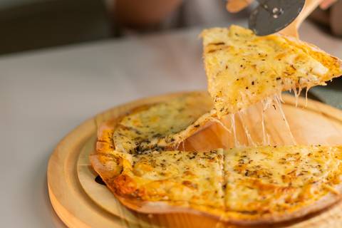 felipe-lopes-fotografia-fotografo-em-osorio-ensaio-empresarial-de-marca-de-comida-restaurante-mundo-de-oz-pizzas-congeladas-fotos-de-acervo-e-para-criacao-de-conteudo-catalogo'