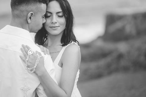 felipe-lopes-fotografia-fotografo-em-osorio--rio-grande-do-sul-ensaio-de-casal-pre-wedding-em-torres-praia-da-guarita-por-do-sol-intimista-atemporal-espontaneo-'