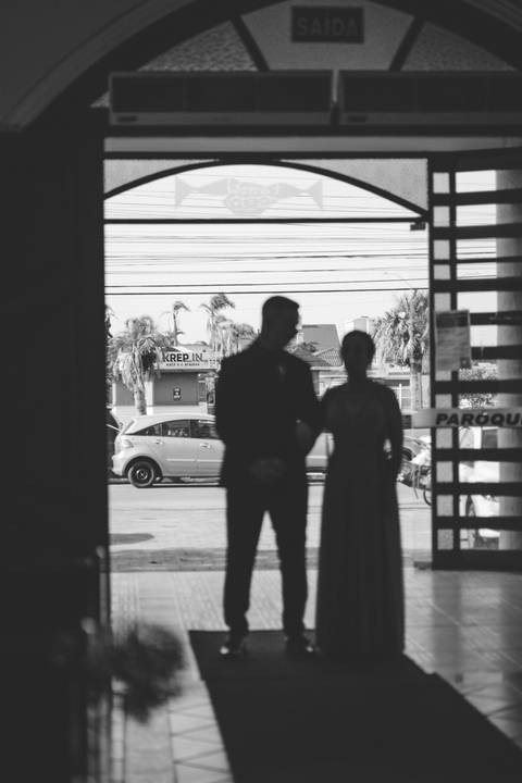 felipe-lopes-fotografia-fotografo-em-osorio-casamento-diurno-na-igraja-paroquia-de-xangri-la-em-capao-da-canoa-casal-jovem'