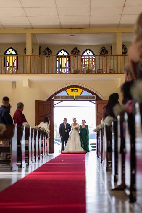 felipe-lopes-fotografia-fotografo-em-osorio-casamento-diurno-na-igraja-paroquia-de-xangri-la-em-capao-da-canoa-casal-jovem'