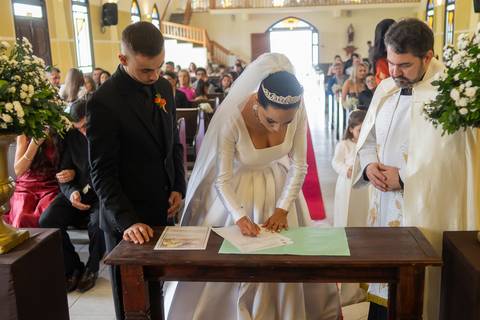felipe-lopes-fotografia-fotografo-em-osorio-casamento-diurno-na-igraja-paroquia-de-xangri-la-em-capao-da-canoa-casal-jovem'