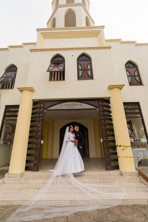 felipe-lopes-fotografia-fotografo-em-osorio-casamento-diurno-na-igraja-paroquia-de-xangri-la-em-capao-da-canoa-casal-jovem'