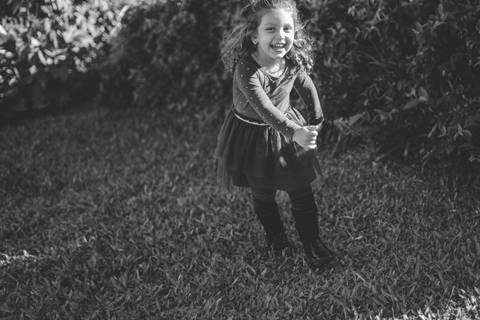 felipe-lopes-fotografia-fotografo-em-osorio-ensaio-de-familia-com-crianca-em-torres-rio-grande-do-sul-externo-na-praia-e-no-morro-da-guarita-fotos-espontaneas'