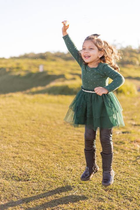 felipe-lopes-fotografia-fotografo-em-osorio-ensaio-de-familia-com-crianca-em-torres-rio-grande-do-sul-externo-na-praia-e-no-morro-da-guarita-fotos-espontaneas'