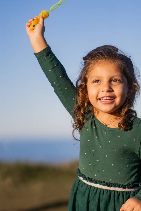 felipe-lopes-fotografia-fotografo-em-osorio-ensaio-de-familia-com-crianca-em-torres-rio-grande-do-sul-externo-na-praia-e-no-morro-da-guarita-fotos-espontaneas'