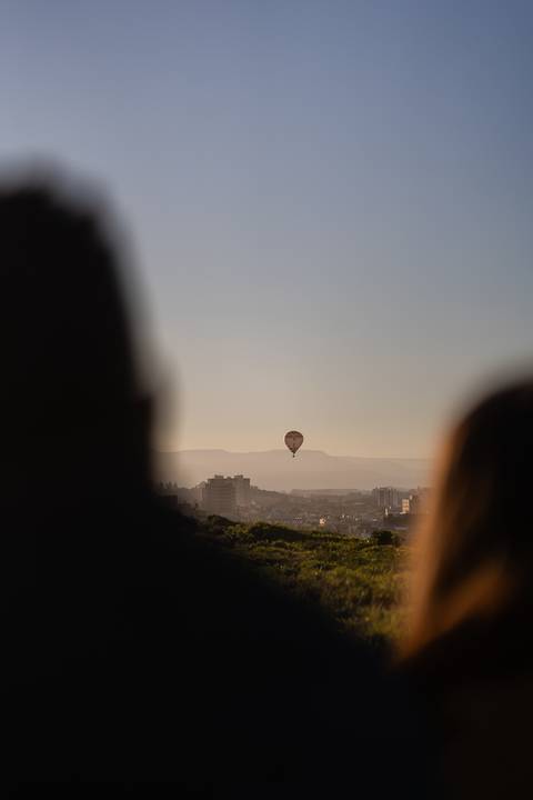 felipe-lopes-fotografia-fotografo-em-osorio-ensaio-de-familia-com-crianca-em-torres-rio-grande-do-sul-externo-na-praia-e-no-morro-da-guarita-fotos-espontaneas'