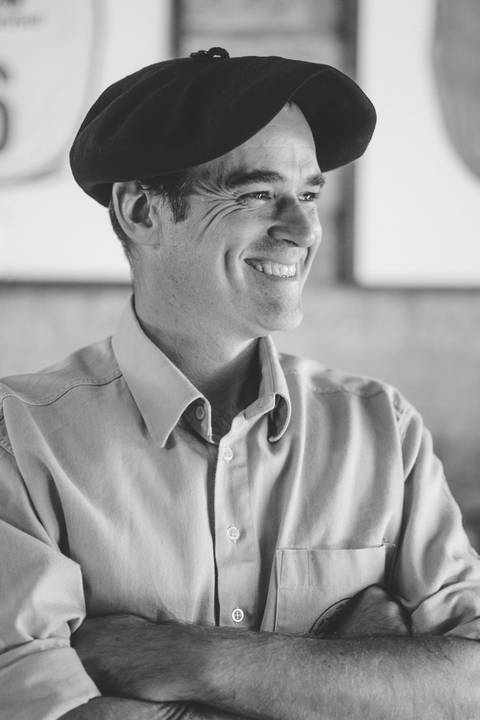 felipe-lopes-fotografia-fotografo-em-osorio-litoral-norte-gaucho-rs-ensaio-ct-guto-freire-vencedor-freio-de-ouro-fotos-com-os-cavalos-no-campo-conexao-e-paixao'