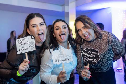 felipe-lopes-fotografia-fotografo-em-osorio-litoral-norte-gaucho-rs-formatura-emfermagem-recepcao-com-convidados-e-festa-em-porto-alegre'