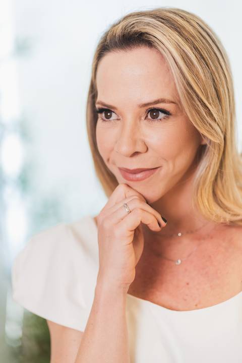 felipe-lopes-fotografia-fotografo-em-osorio-litoral-norte-gaucho-rs-ensaio-empresarial-dra.-betania-huber-ginecologista-em-santo-antonio-da-patrulha-fotos-no-consultorio-e-em-casa'