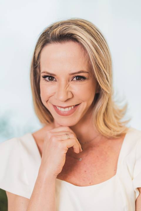 felipe-lopes-fotografia-fotografo-em-osorio-litoral-norte-gaucho-rs-ensaio-empresarial-dra.-betania-huber-ginecologista-em-santo-antonio-da-patrulha-fotos-no-consultorio-e-em-casa'