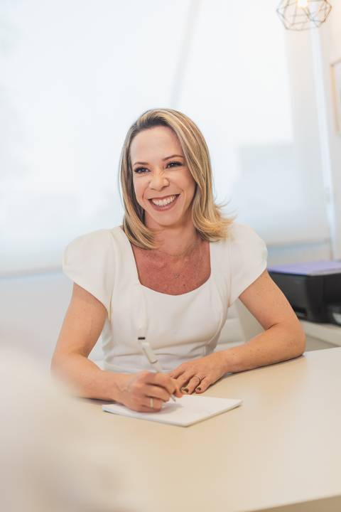 felipe-lopes-fotografia-fotografo-em-osorio-litoral-norte-gaucho-rs-ensaio-empresarial-dra.-betania-huber-ginecologista-em-santo-antonio-da-patrulha-fotos-no-consultorio-e-em-casa'