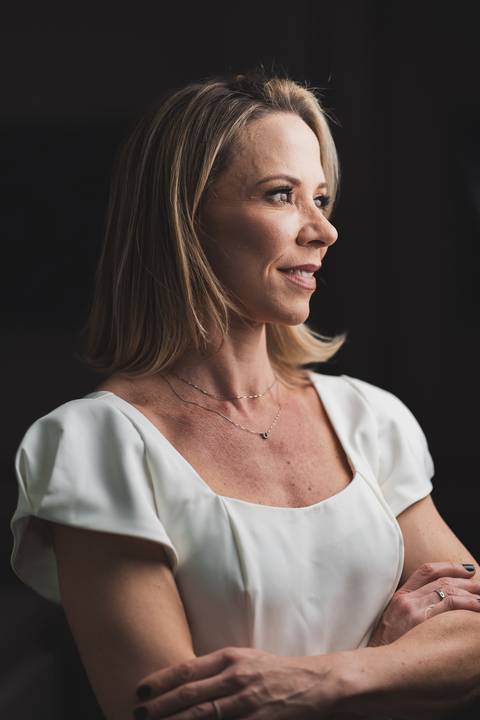 felipe-lopes-fotografia-fotografo-em-osorio-litoral-norte-gaucho-rs-ensaio-empresarial-dra.-betania-huber-ginecologista-em-santo-antonio-da-patrulha-fotos-no-consultorio-e-em-casa'