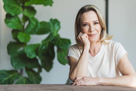 felipe-lopes-fotografia-fotografo-em-osorio-litoral-norte-gaucho-rs-ensaio-empresarial-dra.-betania-huber-ginecologista-em-santo-antonio-da-patrulha-fotos-no-consultorio-e-em-casa'