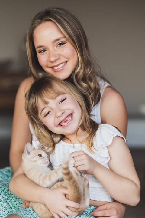 felipe-lopes-fotografia-fotografo-em-osorio-litoral-norte-gaucho-rs-ensaio-de-familia-com-criancas-em-casa-e-no-patio-por-do-sol-espontaneo-leve-em-santo-antonio-da-patrulha'