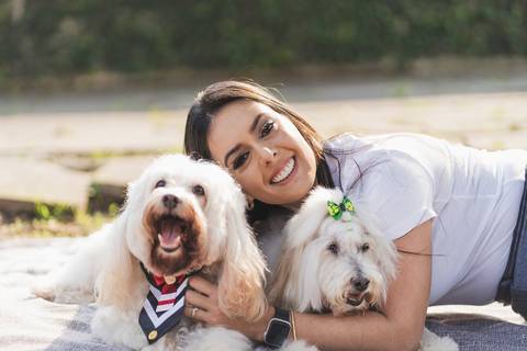 felipe-lopes-fotografia-fotografo-em-osorio-litoral-norte-gaucho-rs-ensaio-de-formatura-toga-medicina-veterinaria-fotos-com-cachorros-campo-e-cavalo-em-canoas'