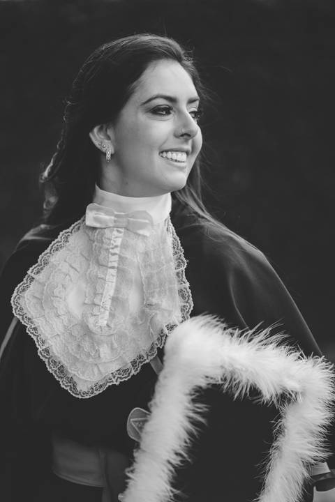 felipe-lopes-fotografia-fotografo-em-osorio-litoral-norte-gaucho-rs-ensaio-de-formatura-toga-medicina-veterinaria-fotos-com-cachorros-campo-e-cavalo-em-canoas'