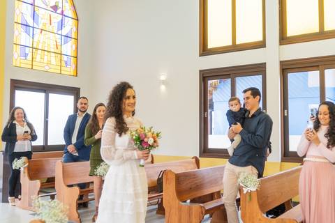 felipe-lopes-fotografia-fotografo-em-osorio-litoral-norte-gaucho-rs-cerimonia-de-casamento-diurna-na-igreja-catolica-noivos-jovens-em-capao-da-canoa'
