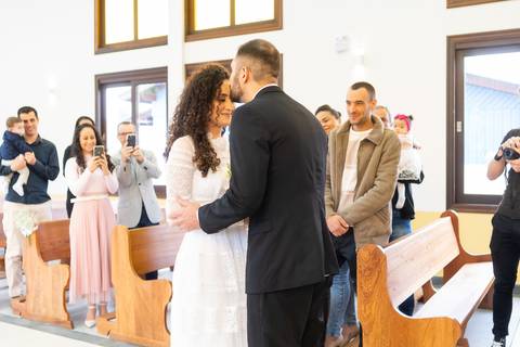 felipe-lopes-fotografia-fotografo-em-osorio-litoral-norte-gaucho-rs-cerimonia-de-casamento-diurna-na-igreja-catolica-noivos-jovens-em-capao-da-canoa'