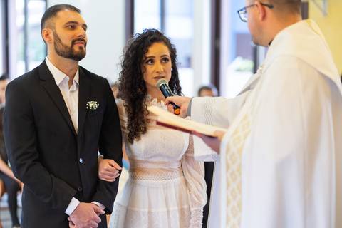 felipe-lopes-fotografia-fotografo-em-osorio-litoral-norte-gaucho-rs-cerimonia-de-casamento-diurna-na-igreja-catolica-noivos-jovens-em-capao-da-canoa'