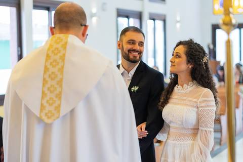 felipe-lopes-fotografia-fotografo-em-osorio-litoral-norte-gaucho-rs-cerimonia-de-casamento-diurna-na-igreja-catolica-noivos-jovens-em-capao-da-canoa'