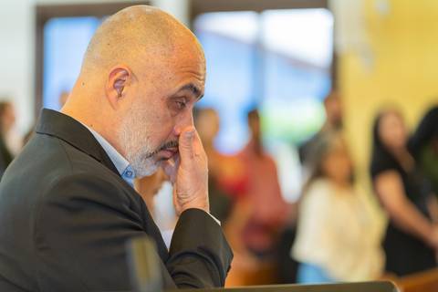 felipe-lopes-fotografia-fotografo-em-osorio-litoral-norte-gaucho-rs-cerimonia-de-casamento-diurna-na-igreja-catolica-noivos-jovens-em-capao-da-canoa'