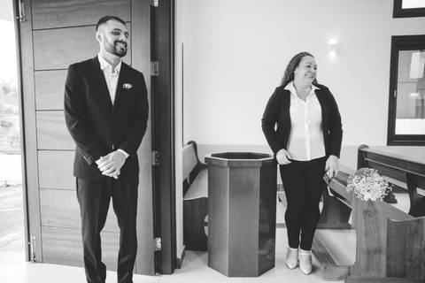 felipe-lopes-fotografia-fotografo-em-osorio-litoral-norte-gaucho-rs-cerimonia-de-casamento-diurna-na-igreja-catolica-noivos-jovens-em-capao-da-canoa'