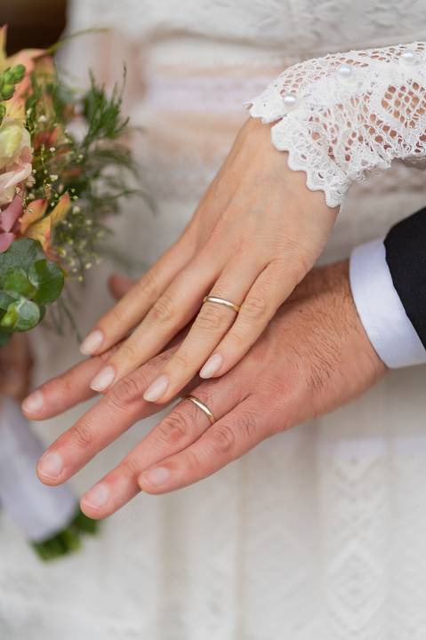felipe-lopes-fotografia-fotografo-em-osorio-litoral-norte-gaucho-rs-cerimonia-de-casamento-diurna-na-igreja-catolica-noivos-jovens-em-capao-da-canoa'