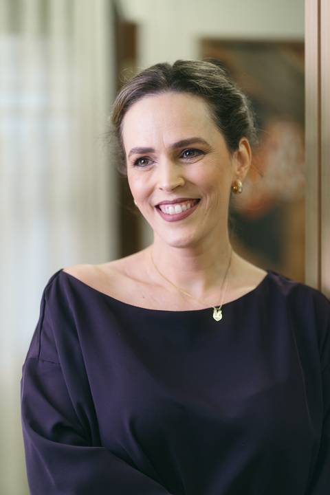 felipe-lopes-fotografia-fotografo-em-osorio-litoral-norte-gaucho-rs-ensaio-empresarial-interno-natalia-emerim-constelacao-familiar-terapeuta-consultora-sistemica-em-santo-antonio-da-patrulha'