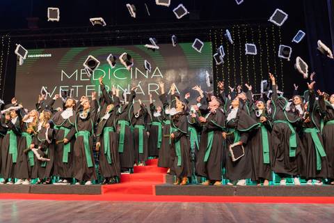 felipe-lopes-fotografia-fotografo-em-osorio-litoral-norte-gaucho-rs-cerimonia-de-colacao-de-grau-formatura-de-medicina-veterinaria-pucrs-em-porto-alegre'