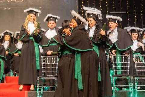 felipe-lopes-fotografia-fotografo-em-osorio-litoral-norte-gaucho-rs-cerimonia-de-colacao-de-grau-formatura-de-medicina-veterinaria-pucrs-em-porto-alegre'