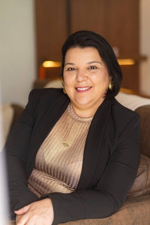 felipe-lopes-fotografia-fotografo-em-osorio-litoral-norte-gaucho-rs-ensaio-empresarial-imagem-pessoal-em-imbe-psicologa-mentora-fotos-em-casa'