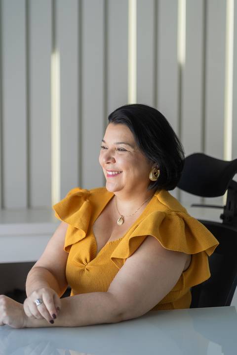 felipe-lopes-fotografia-fotografo-em-osorio-litoral-norte-gaucho-rs-ensaio-empresarial-imagem-pessoal-em-imbe-psicologa-mentora-fotos-em-casa'