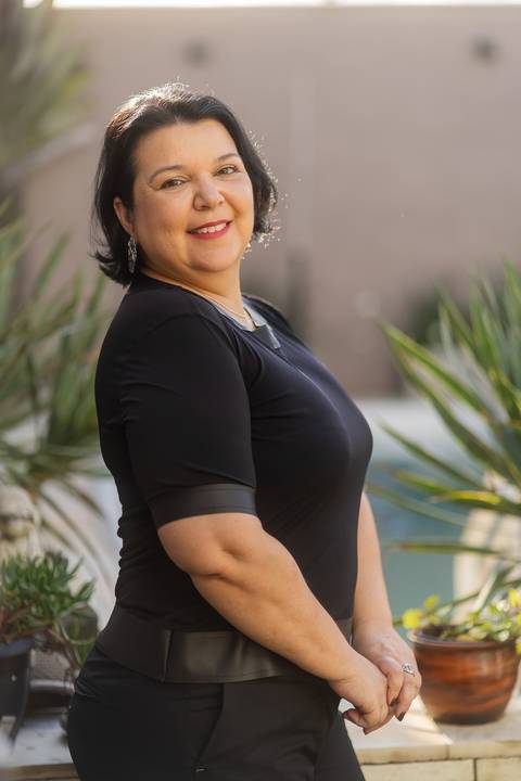 felipe-lopes-fotografia-fotografo-em-osorio-litoral-norte-gaucho-rs-ensaio-empresarial-imagem-pessoal-em-imbe-psicologa-mentora-fotos-em-casa'