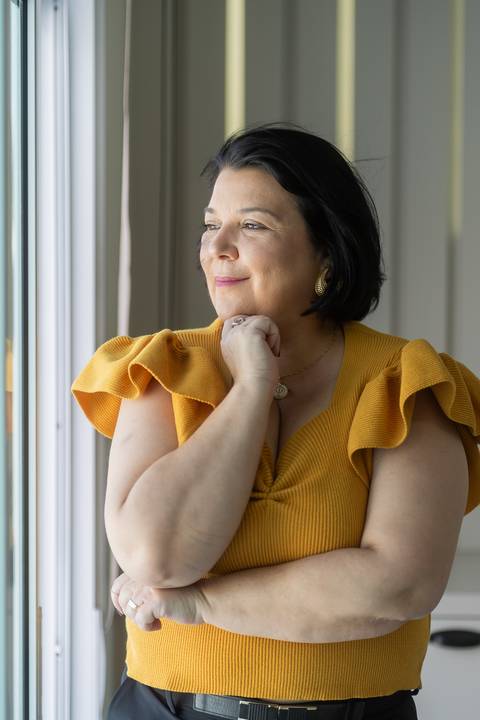 felipe-lopes-fotografia-fotografo-em-osorio-litoral-norte-gaucho-rs-ensaio-empresarial-imagem-pessoal-em-imbe-psicologa-mentora-fotos-em-casa'