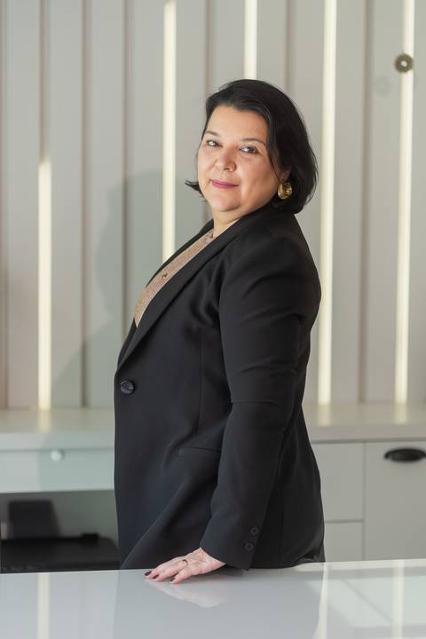 felipe-lopes-fotografia-fotografo-em-osorio-litoral-norte-gaucho-rs-ensaio-empresarial-imagem-pessoal-em-imbe-psicologa-mentora-fotos-em-casa'