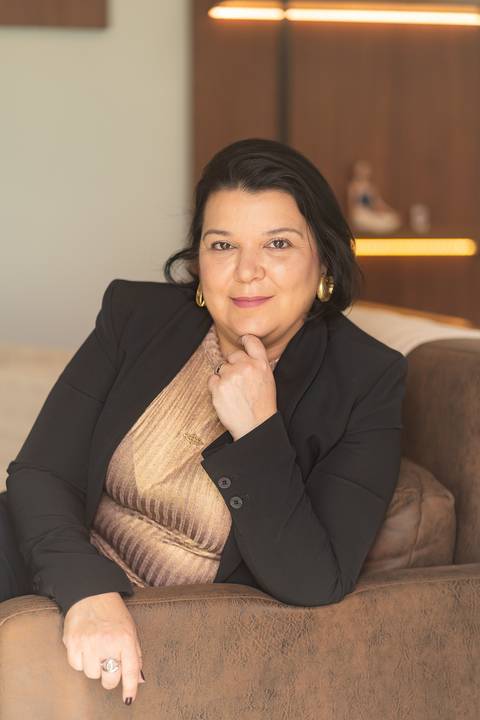 felipe-lopes-fotografia-fotografo-em-osorio-litoral-norte-gaucho-rs-ensaio-empresarial-imagem-pessoal-em-imbe-psicologa-mentora-fotos-em-casa'