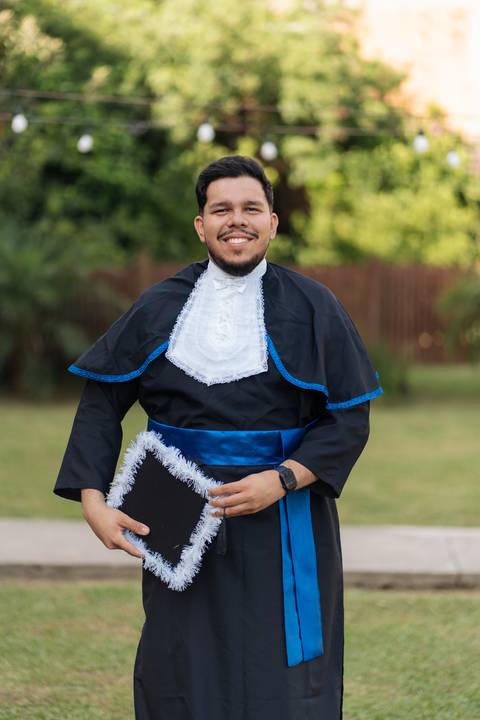 felipe-lopes-fotografia-fotografo-em-osorio-litoral-norte-gaucho-rs-ensaio-de-toga-formatura-turma-de-formandos-de-curso-de-engenharia-de-producao-na-furg-em-santo-antonio-da-patrulha-externo-espontaneo-natureza'