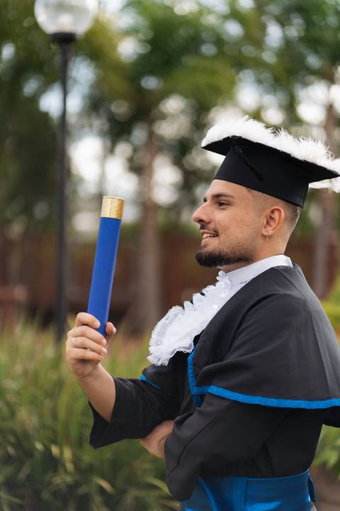 felipe-lopes-fotografia-fotografo-em-osorio-litoral-norte-gaucho-rs-ensaio-de-toga-formatura-turma-de-formandos-de-curso-de-engenharia-de-producao-na-furg-em-santo-antonio-da-patrulha-externo-espontaneo-natureza'