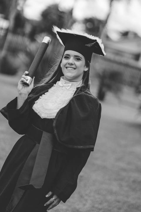 felipe-lopes-fotografia-fotografo-em-osorio-litoral-norte-gaucho-rs-ensaio-de-toga-formatura-turma-de-formandos-de-curso-de-engenharia-de-producao-na-furg-em-santo-antonio-da-patrulha-externo-espontaneo-natureza'