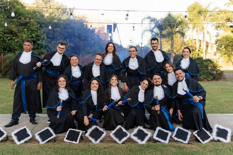 felipe-lopes-fotografia-fotografo-em-osorio-litoral-norte-gaucho-rs-ensaio-de-toga-formatura-turma-de-formandos-de-curso-de-engenharia-de-producao-na-furg-em-santo-antonio-da-patrulha-externo-espontaneo-natureza'