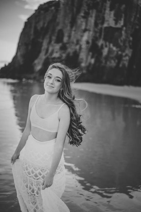 felipe-lopes-fotografia-fotografo-em-osorio-litoral-norte-gaucho-rs-ensaio-de-quinze-anos-15-anos-em-torres-na-praia-por-do-sol'