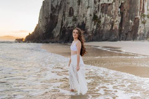 felipe-lopes-fotografia-fotografo-em-osorio-litoral-norte-gaucho-rs-ensaio-de-quinze-anos-15-anos-em-torres-na-praia-por-do-sol'