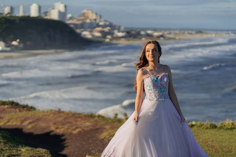 felipe-lopes-fotografia-fotografo-em-osorio-litoral-norte-gaucho-rs-ensaio-de-quinze-anos-15-anos-em-torres-na-praia-por-do-sol'